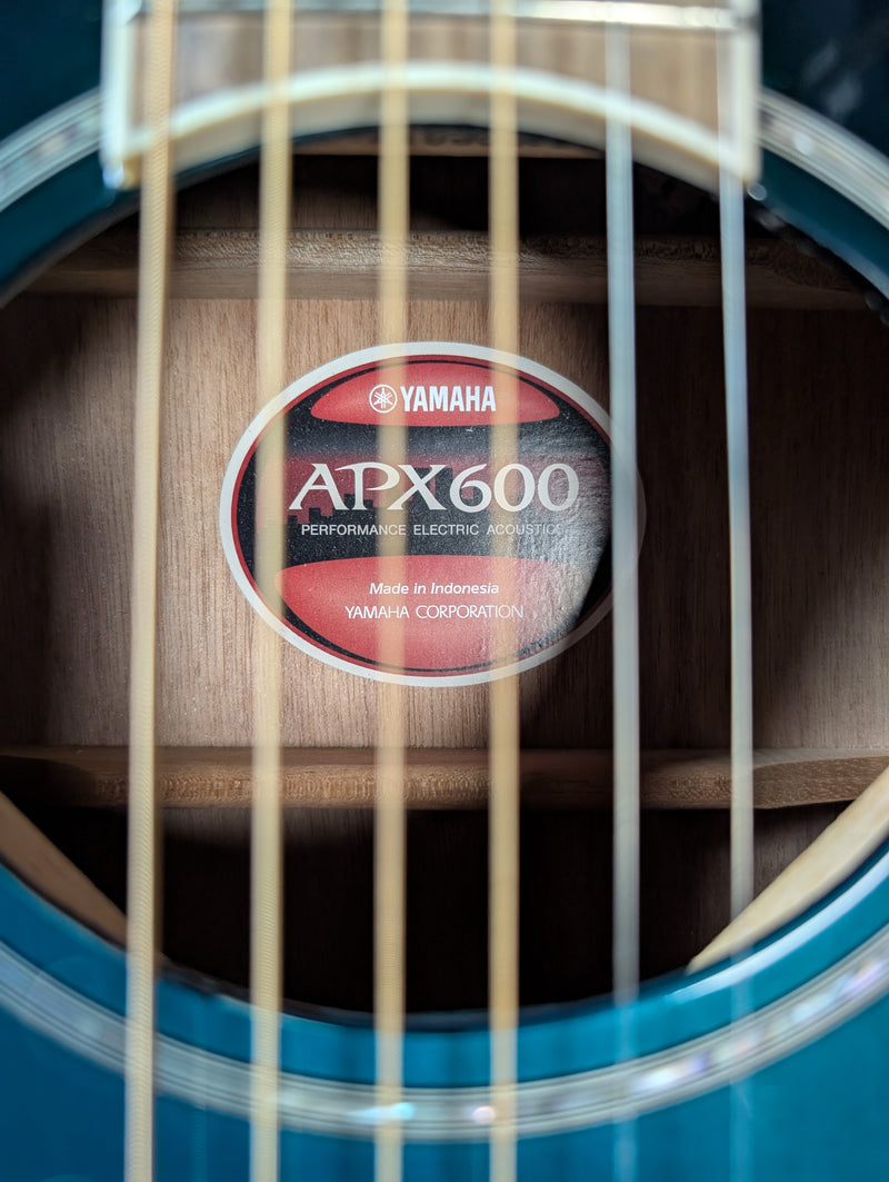 USED APX600 Acoustic Electric Guitar - Oriental Blue Burst